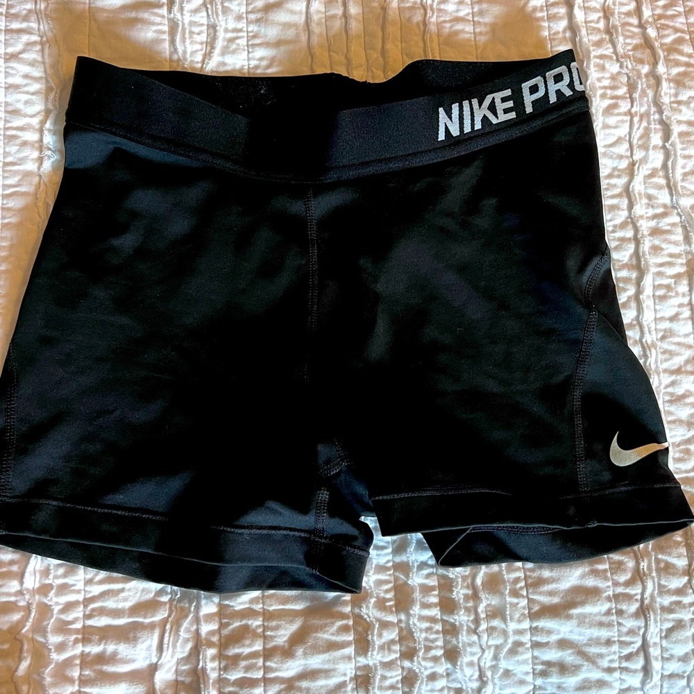 Womens Nike Pro shorts size M